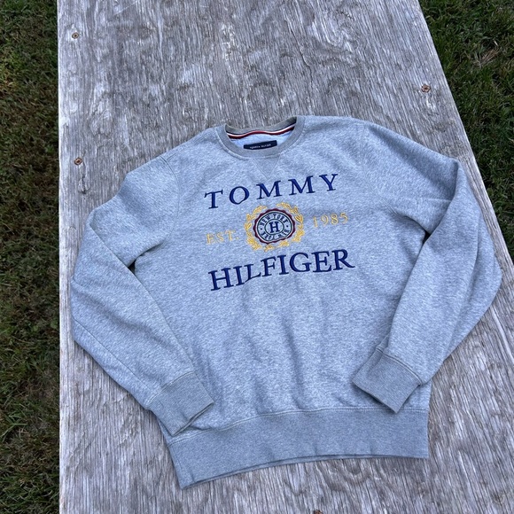 Men’s xs , Tommy Hilfiger crewneck sweater grey‎ college preppy fall winter - Picture 1 of 8